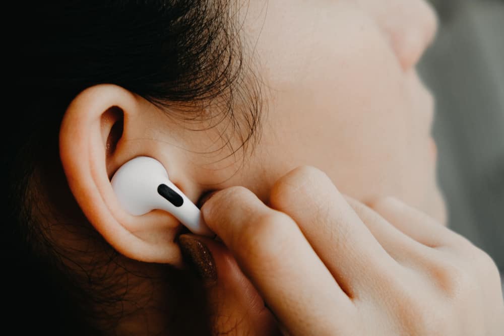 why do my airpods keep disconnecting