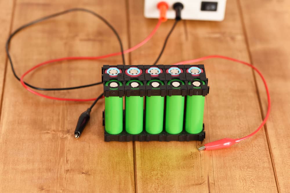 18650 Battery vs AA