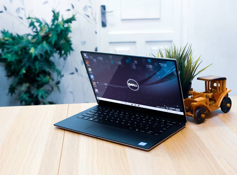 Dell Laptop Battery Light Flashing Orange When Plugged in