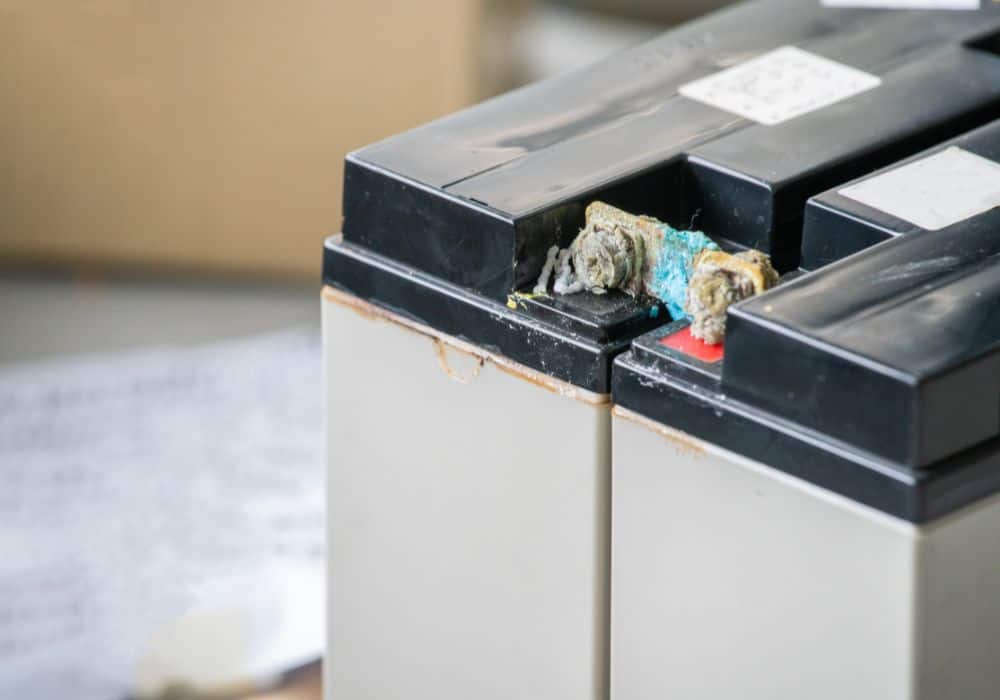 Gel Battery vs. Acid Battery