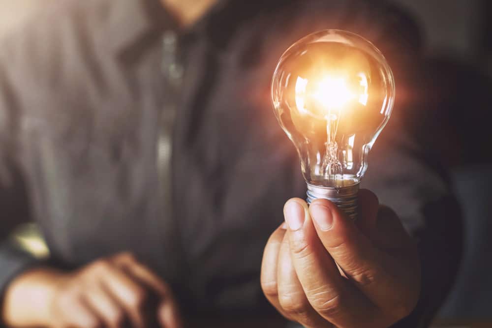 How To Light A Bulb With A Battery And Wire And Switch