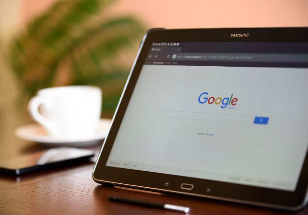 How long does it take for a Samsung tablet to charge?