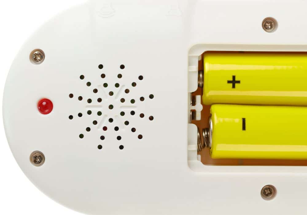 Important tips for adding batteries to a compartment