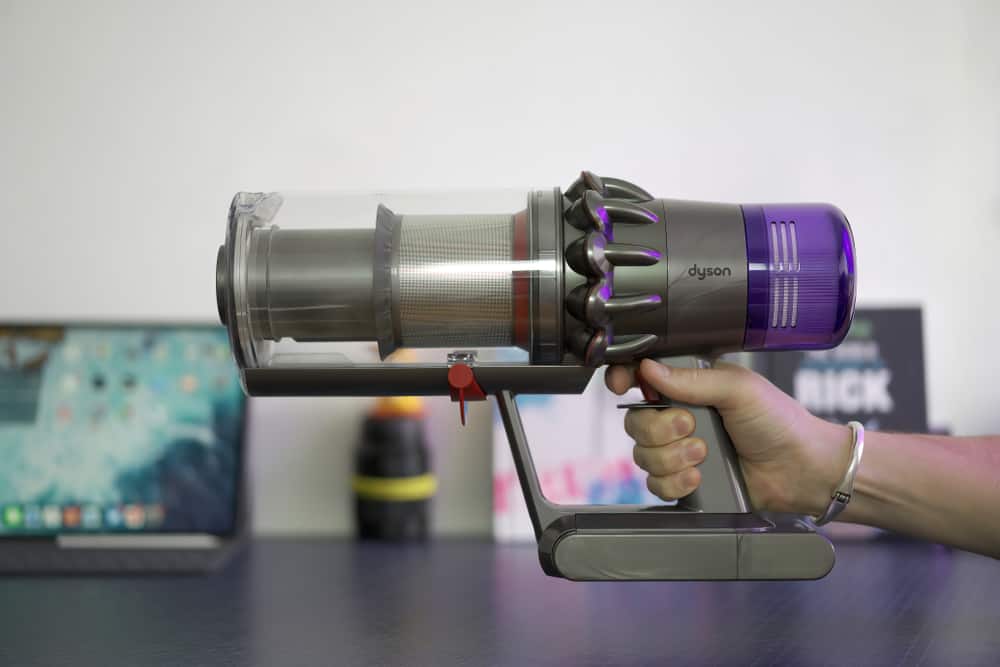dyson battery not charging