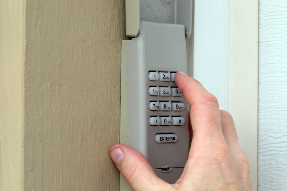 garage door keypad not working after changing battery