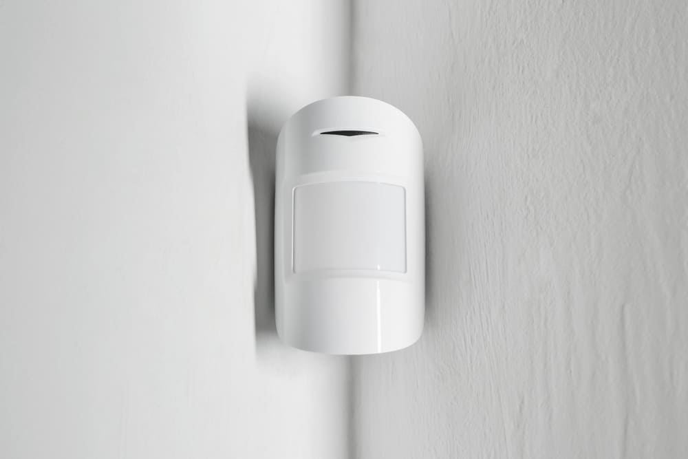 vivint how to change battery
