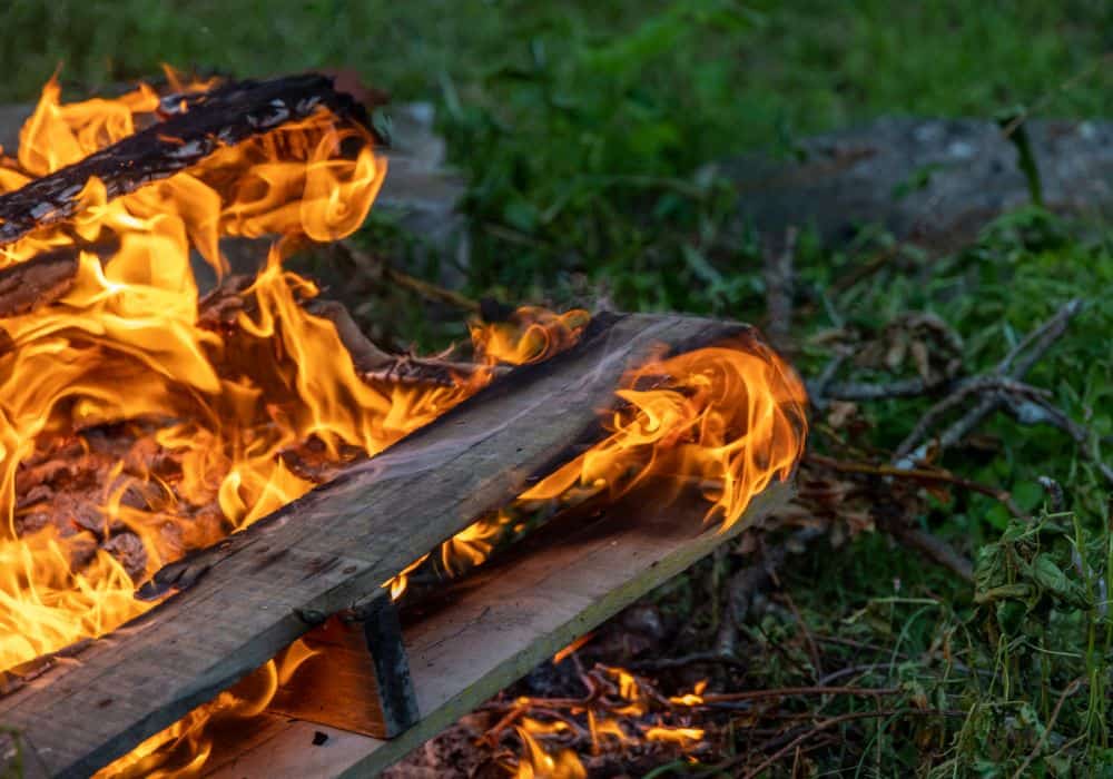 Safety Precautions to Observe When Burning Wood with a Battery Charger