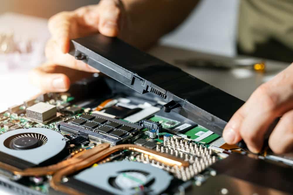 Which Way Does A Battery Go