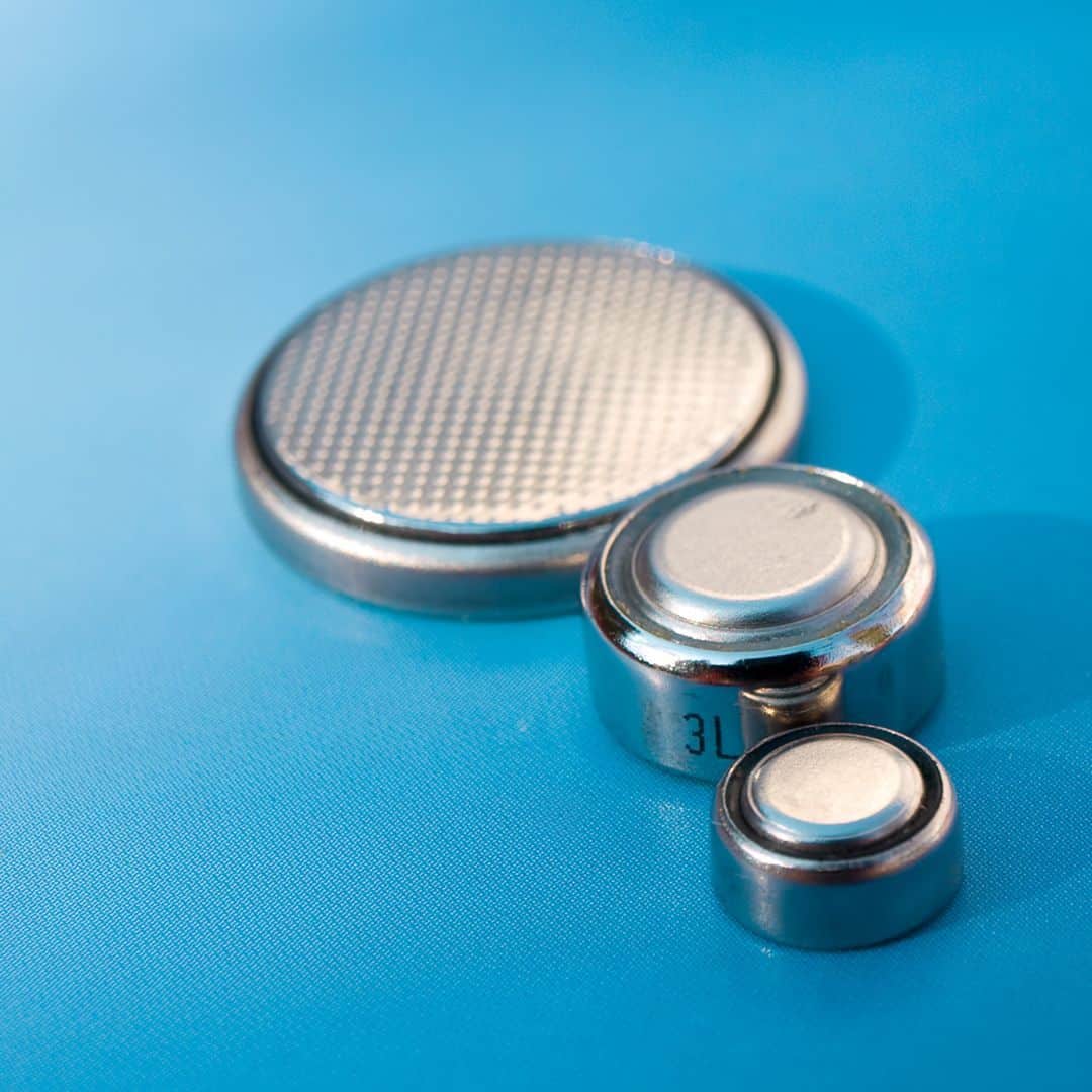 Which Way Should Button Batteries Go