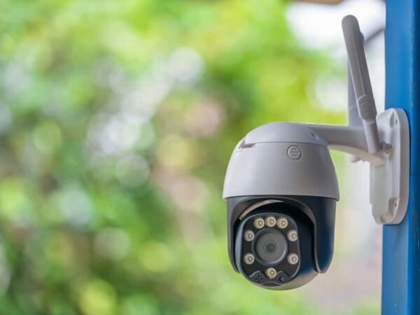 Evaluating the Effectiveness of Solar-Powered Batteries for Wireless Security Cameras